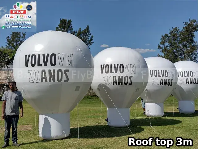 Balão inflável gigante promocional Volvo VM 20 anos